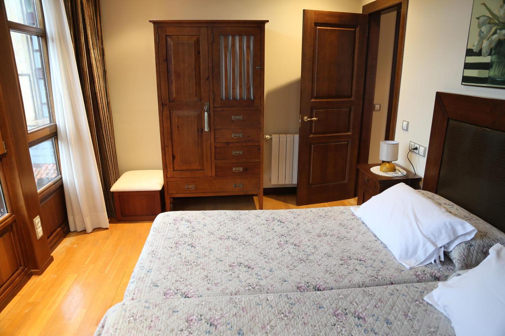 Apartamentos La Pontiga *** Infiesto Habitación foto