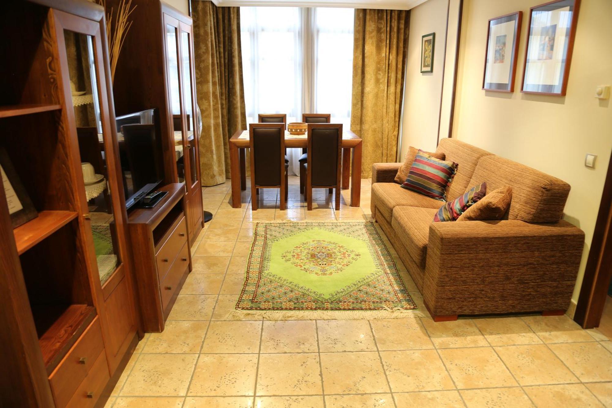 Apartamentos La Pontiga *** Infiesto Habitación foto
