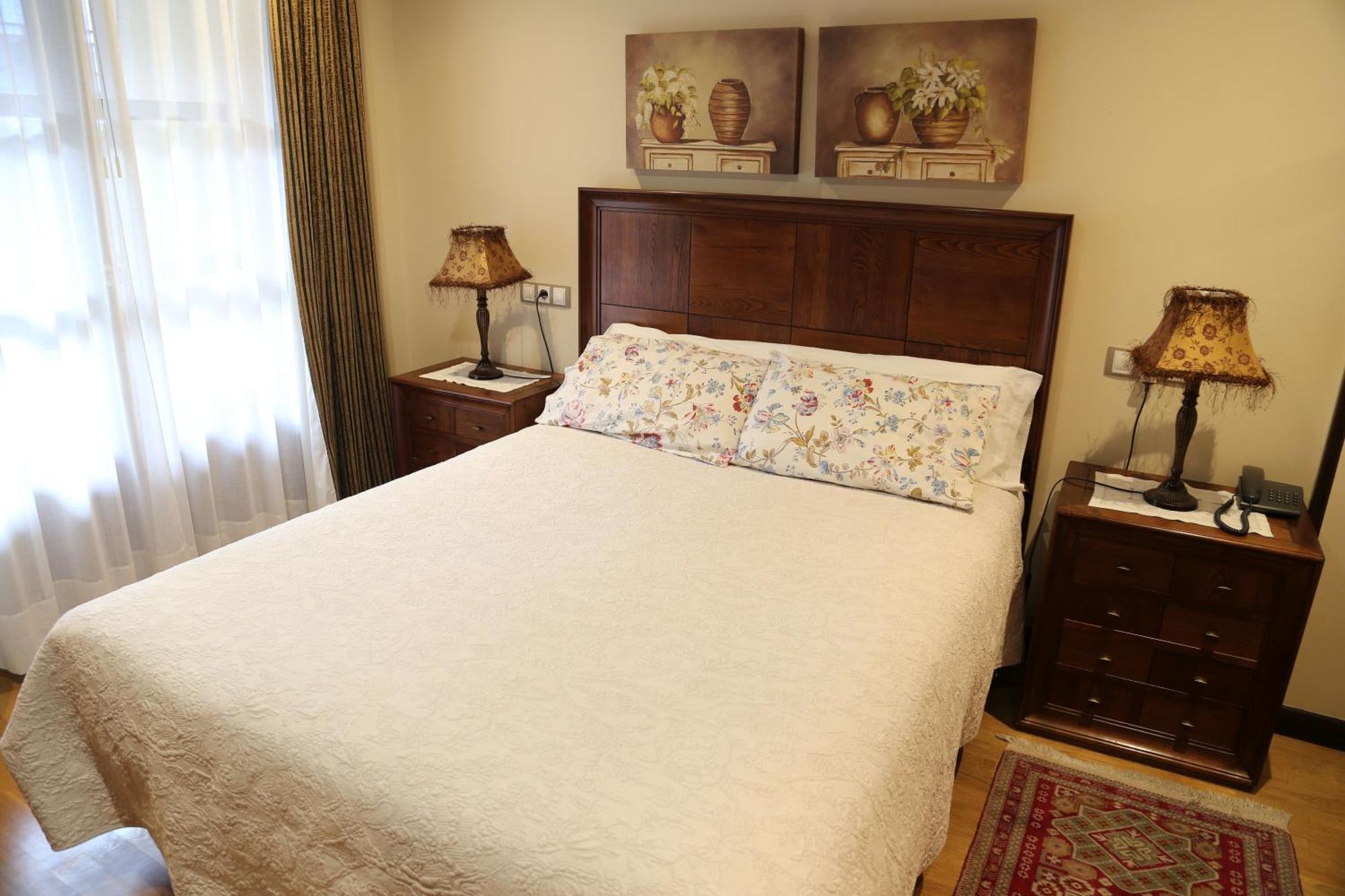 Apartamentos La Pontiga *** Infiesto Habitación foto